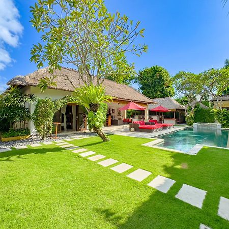 Villa Bugis Seminyak Buitenkant foto