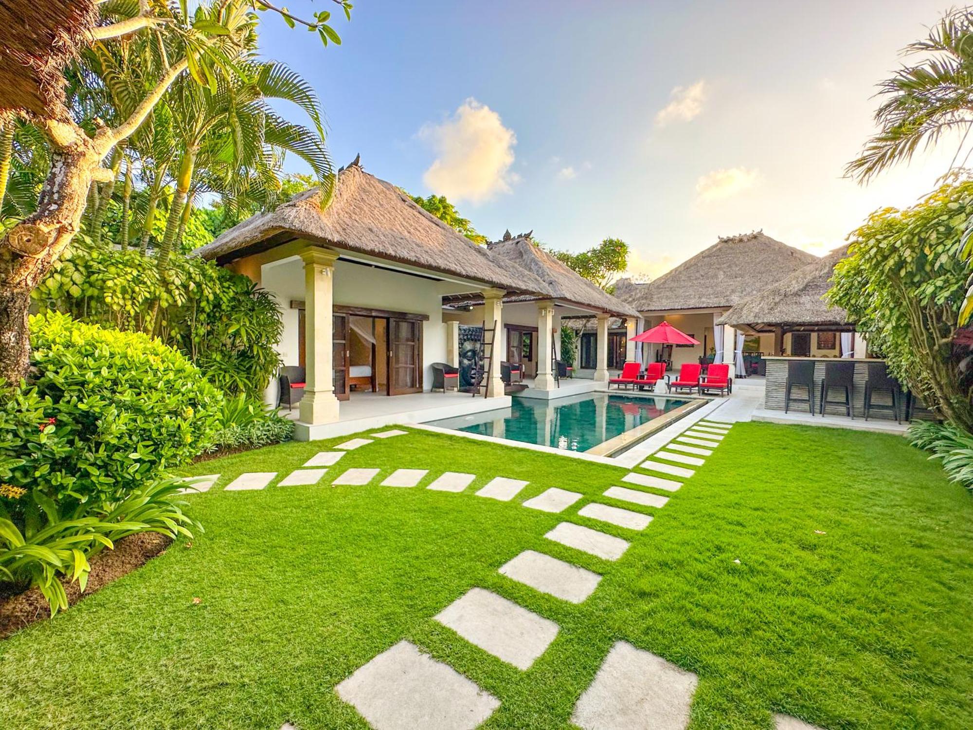 Villa Bugis Seminyak Buitenkant foto