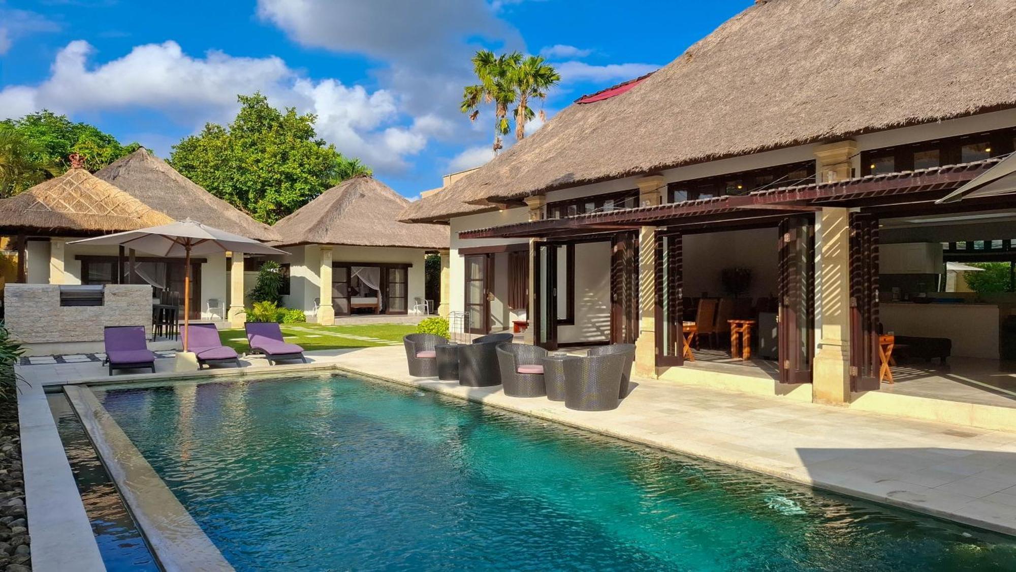 Villa Bugis Seminyak Buitenkant foto